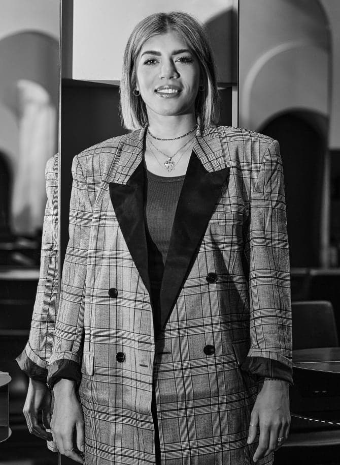 Junella Hettig, Senior Stylist at Salon X Papas