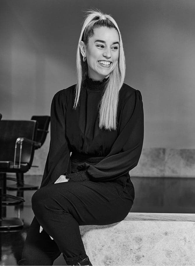 Tanya Wright, Colourist at Salon X Papas